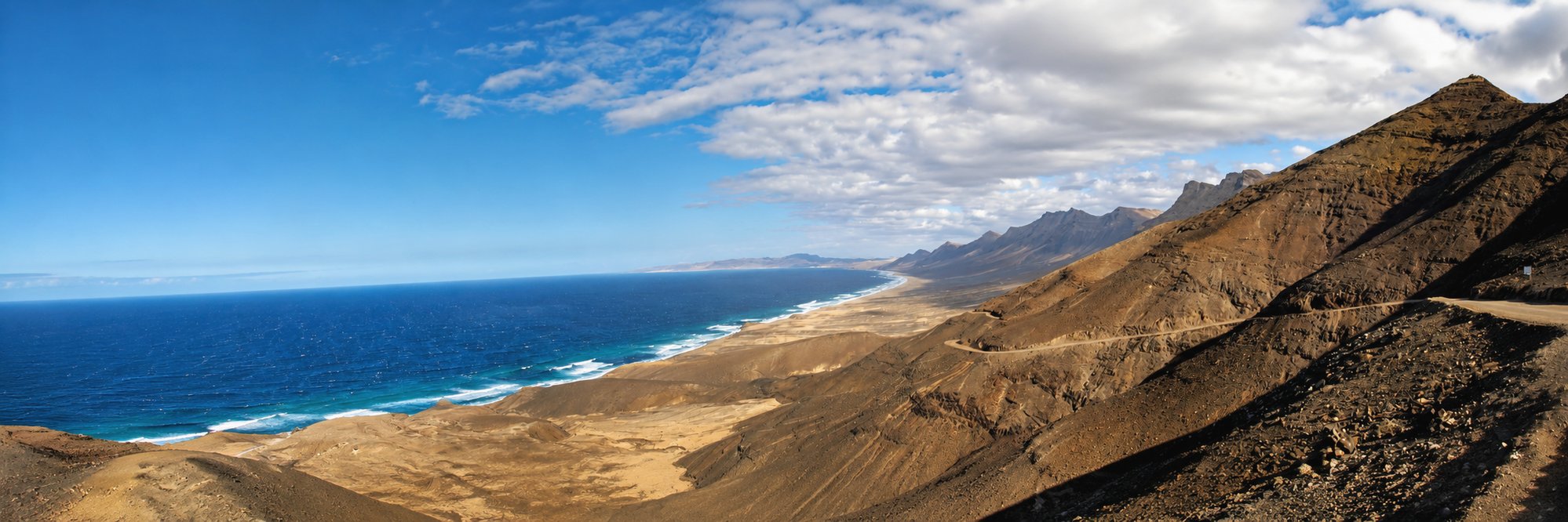Vista panorámica de la playa de Cofete, en Fuerteventura, desde el mirador